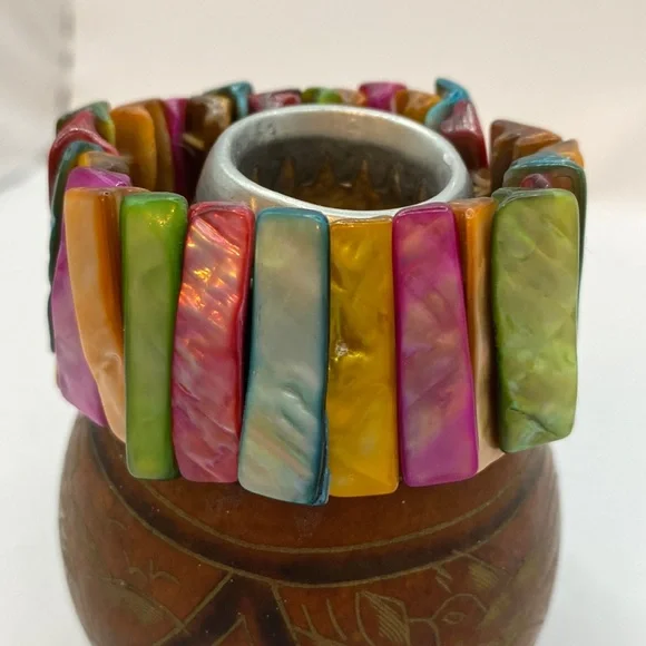 Mother of Pearl stretch bracelets excellent condition! Boho! - Picture 3 of 6